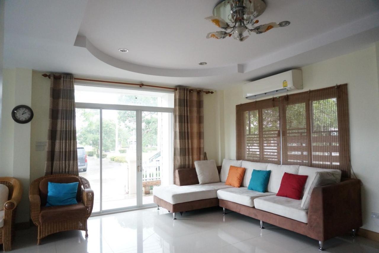 Oriental Beach By Winnie Cha-Am Exterior photo